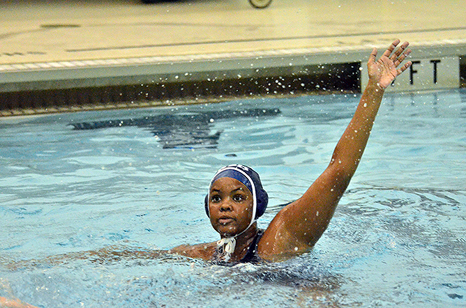 Strong First Half Helps Mercyhurst Past Women's Water Polo