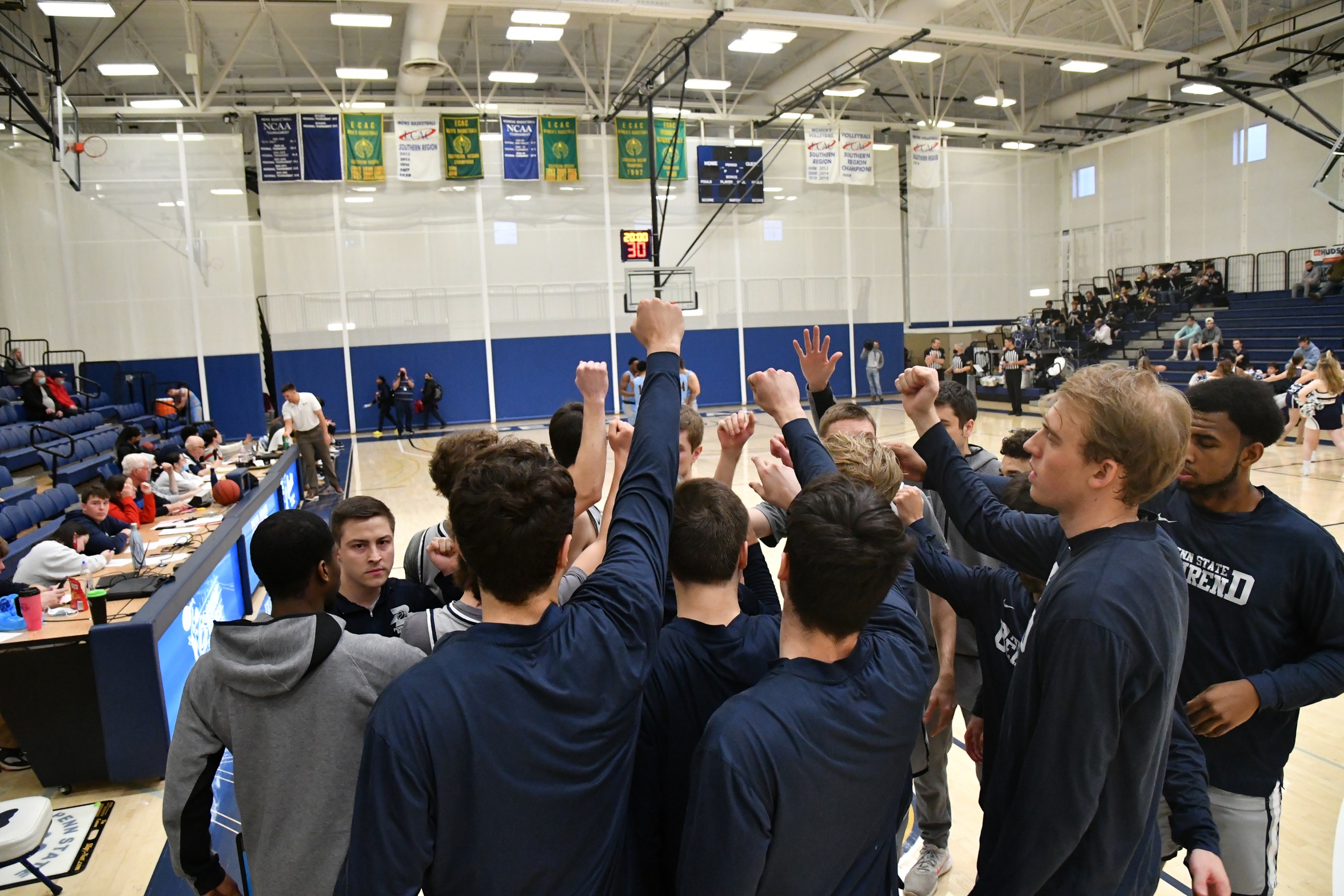 Men's Basketball Earns NABC Academic Excellence Award, Seven Named to NABC Honors Court